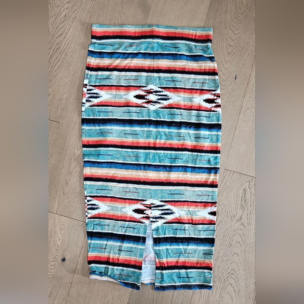 🎁Nwot Ecote Blue and Red Striped Casual Skirt